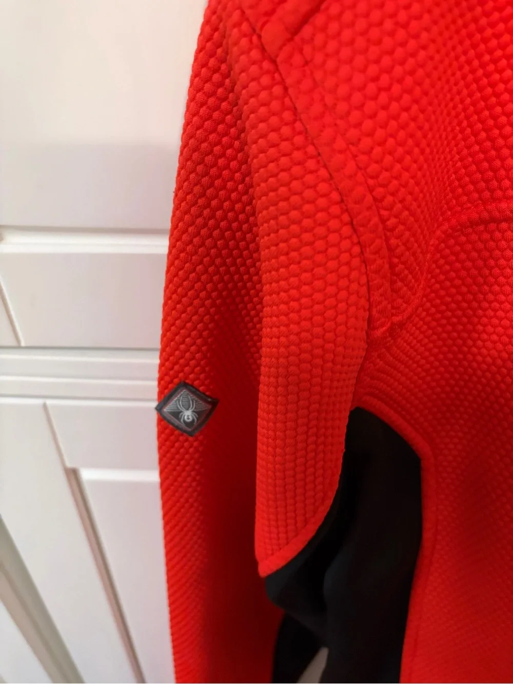 Spyder Men’s Red and Black Half-Zip Rash Guard Pullover, size L
